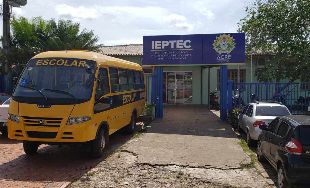 Estado abre 45 vagas para o cargo de professor tutor pelo Ieptec Dom Moacyr