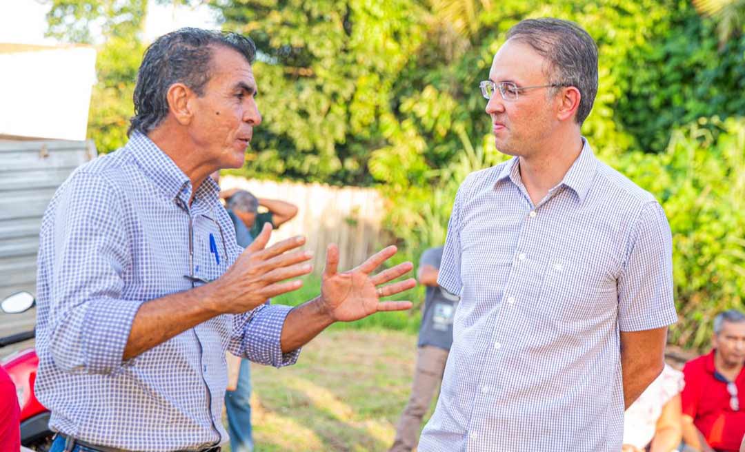 Leo de Brito entrega academias, caminhonete e equipamentos para a saúde em Porto Acre