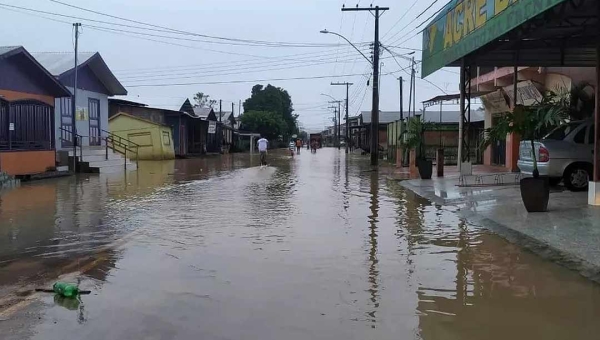 Após novo transbordamento, Rio Tarauacá já atinge 8 mil pessoas