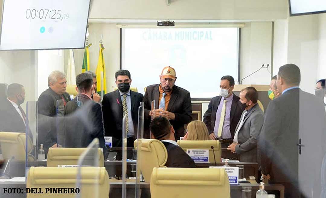 Vereadores mantém veto à criação de cargos militares dentro da Câmara Municipal de Rio Branco
