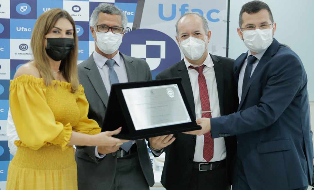 Rodrigo Aiache celebra a entrega da nova sede do Centro de Ciências Jurídicas da Ufac