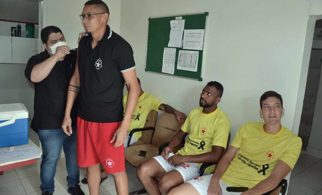 Prefeitura de Rio Branco leva terceira dose da covid-19 para jogadores do Rio Branco Futebol Clube