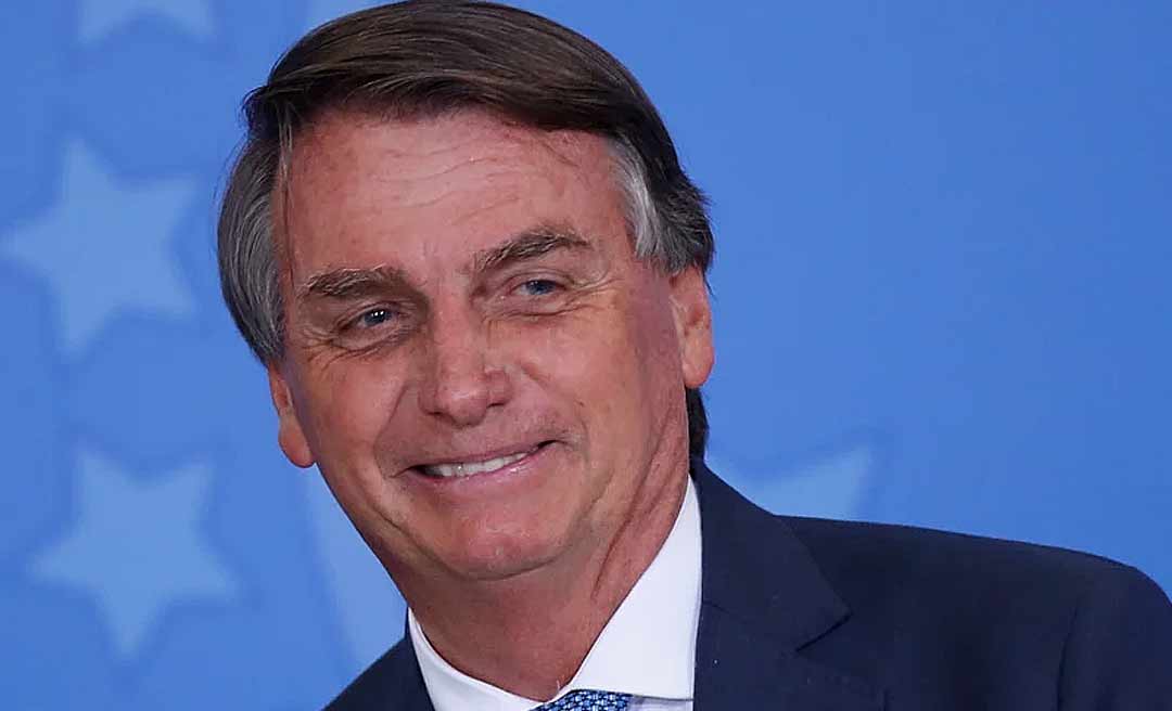 Bolsonaro, sobre novo aumento do diesel: “Tudo subiu de preço”