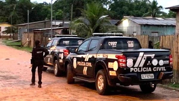 Polícia prende integrantes de quadrilha especializada em roubos de caminhonetes em Plácido de Castro