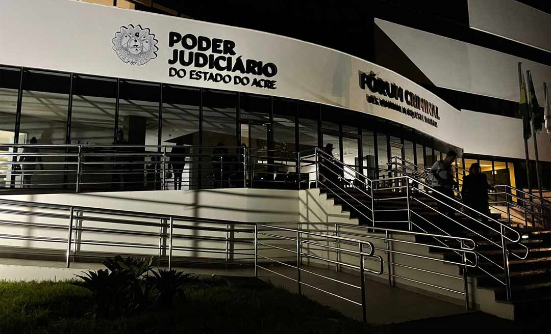 Primeiro dia de julgamento de Ícaro Pinto e Alan Araújo é encerrado e será retomado às 8h de quarta