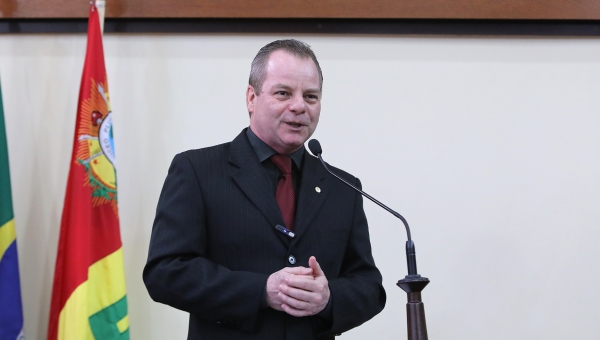 Pedro Longo solta o verbo contra Bocalom e diz que não há impedimento para a recuperação das Ruas do Povo
