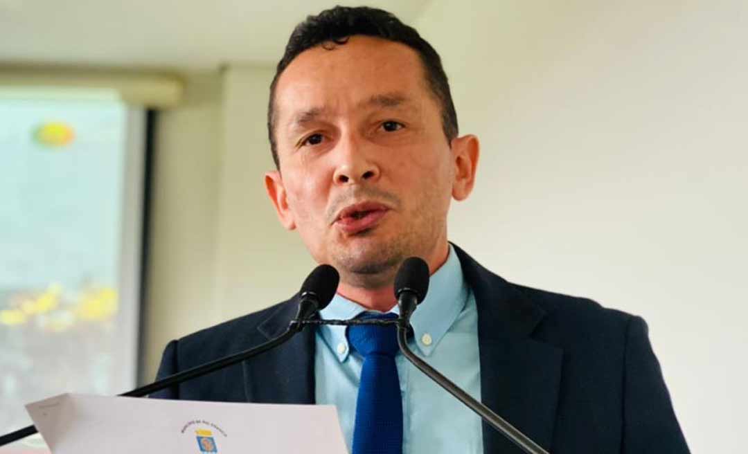 Adailton Cruz denuncia Estado por falta de repasses a clínica de diálise; mais de 90 pacientes são tratados