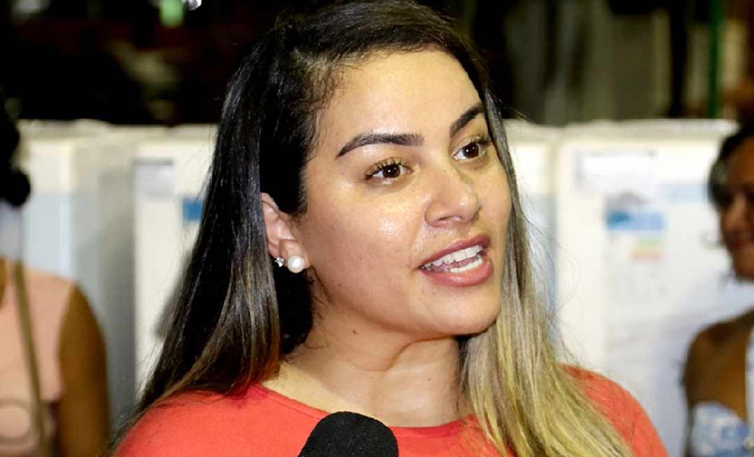 Depois de aglomerações em carnaval fora de época, Fernanda Hassem antecipa recesso escolar para "prevenir" surto de síndromes gripais