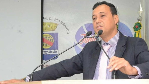 Após pedido de vistas de desembargador há mais de 90 dias, caso Célio Gadelha encontra-se parado no TRE/AC
