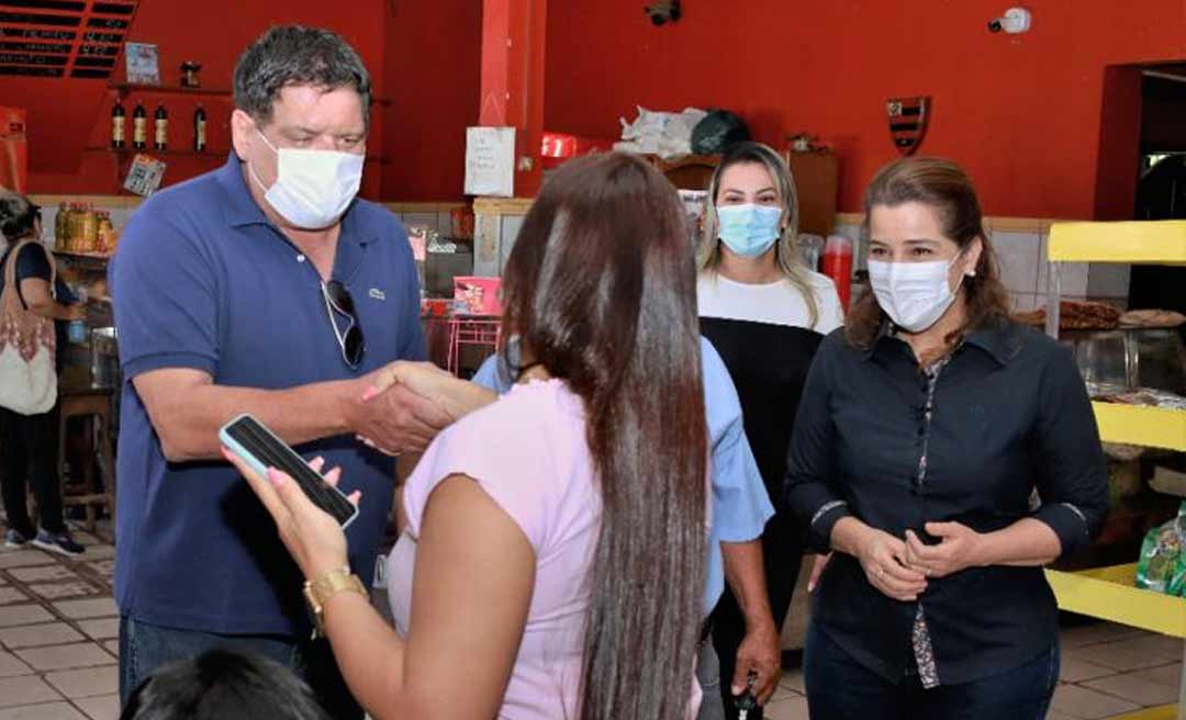 No Quinari, Flaviano e Mara Rocha andam lado a lado na Caminhada da Esperança