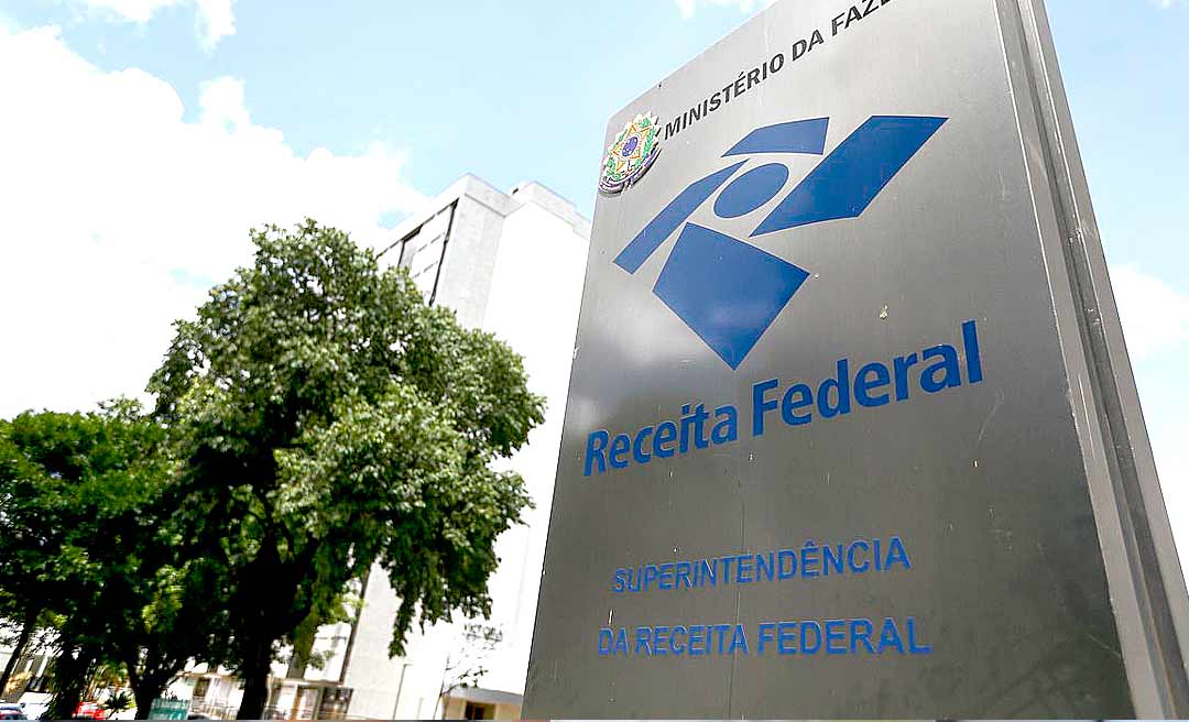 Receita Federal alerta sobre golpes de vendas de produtos apreendidos aplicados via internet 