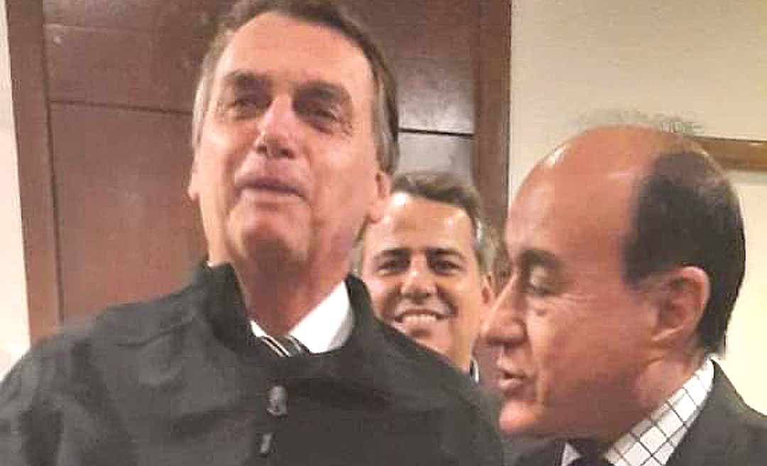 Bocalom posta foto ao lado de Bolsonaro após evento de prefeitos em Brasília