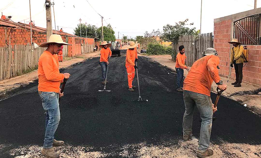 Ruas do Cidade do Povo e Ramal da Usina recebem serviços de tapa-buracos, limpeza de bueiros, reconstrução de calçadas