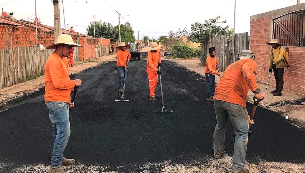 Ruas do Cidade do Povo e Ramal da Usina recebem serviços de tapa-buracos, limpeza de bueiros, reconstrução de calçadas