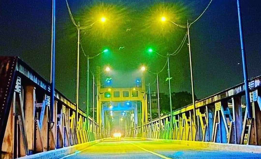 Ponte Metálica recebe iluminação com as cores da bandeira do Brasil para o 7 de setembro