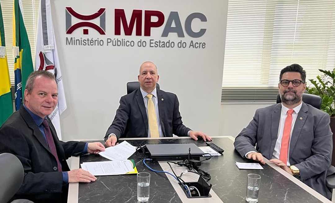 Longo confirma participação do MPAC na audiência pública sobre proibição de fogos com barulho
