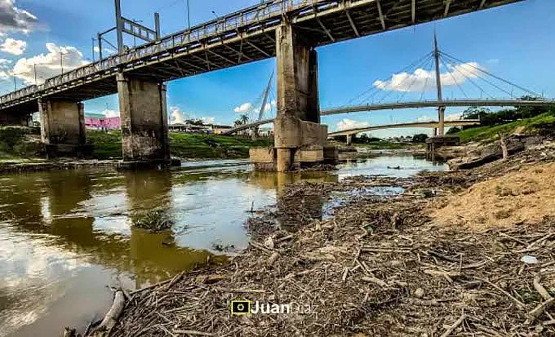 Depois de registrar a marca histórica de 1,29 metro, rio Acre sobe para 1,32 nesta segunda-feira