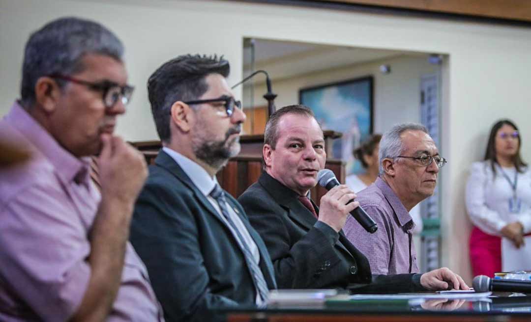 Autoridades se reúnem para iniciar fiscalização da lei que proíbe fogos com barulho no Acre