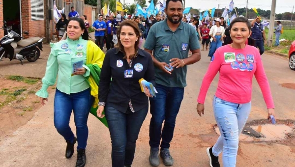 Mara destaca geração de emprego e melhorias na qualidade da saúde, esporte e lazer em encontro na Cidade do Povo; “A população não pode ser esquecida"