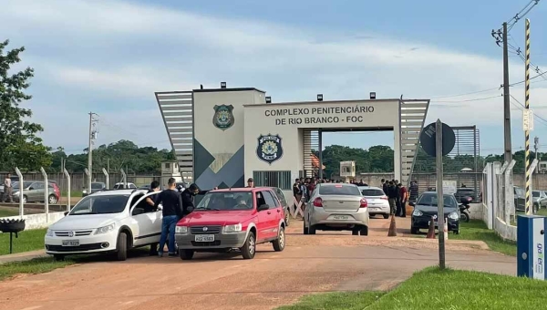 Em protesto, presos iniciam greve de fome no Acre e familiares prometem interditar centro da capital