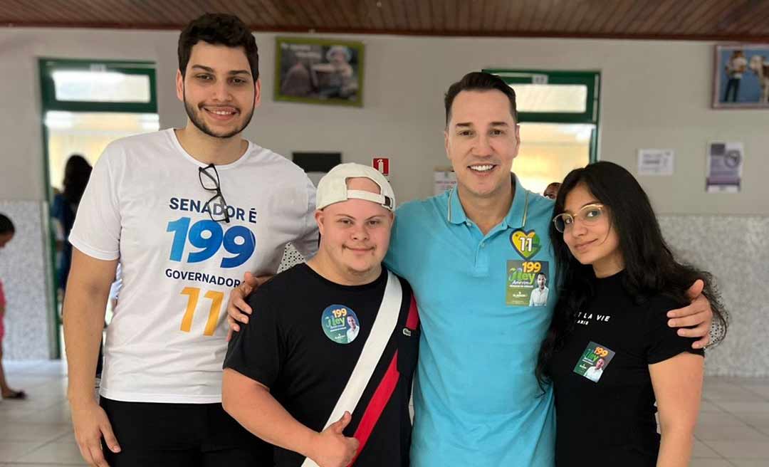 Acompanhado dos filhos, Ney Amorim vota no São José em clima de muito otimismo e gratidão ao povo do Acre