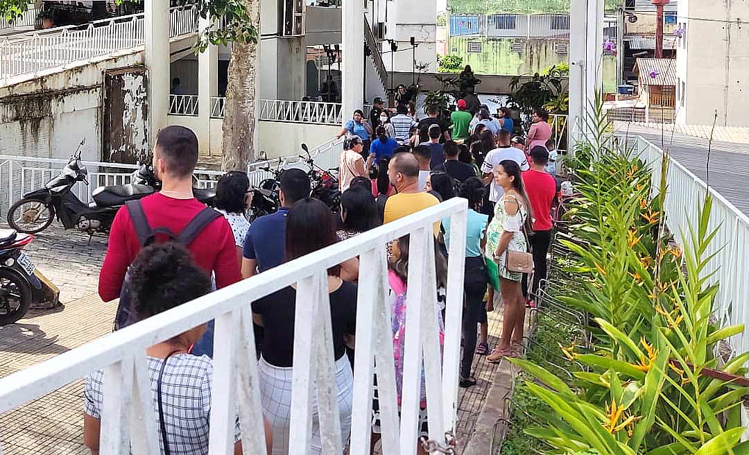 Casamento Coletivo: Rio Branco amanheceu com grande fila em frente ao Fórum de Rio Branco