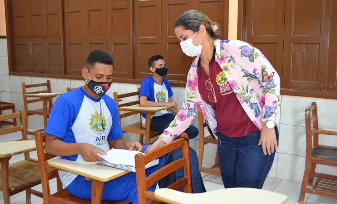 FIQUE ATENTO: Educação de Rio Branco convoca professores e servidores temporários