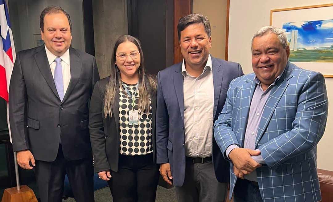 Deputada Meire Serafim visita futuro gabinete e encontra bancada federal do União Brasil