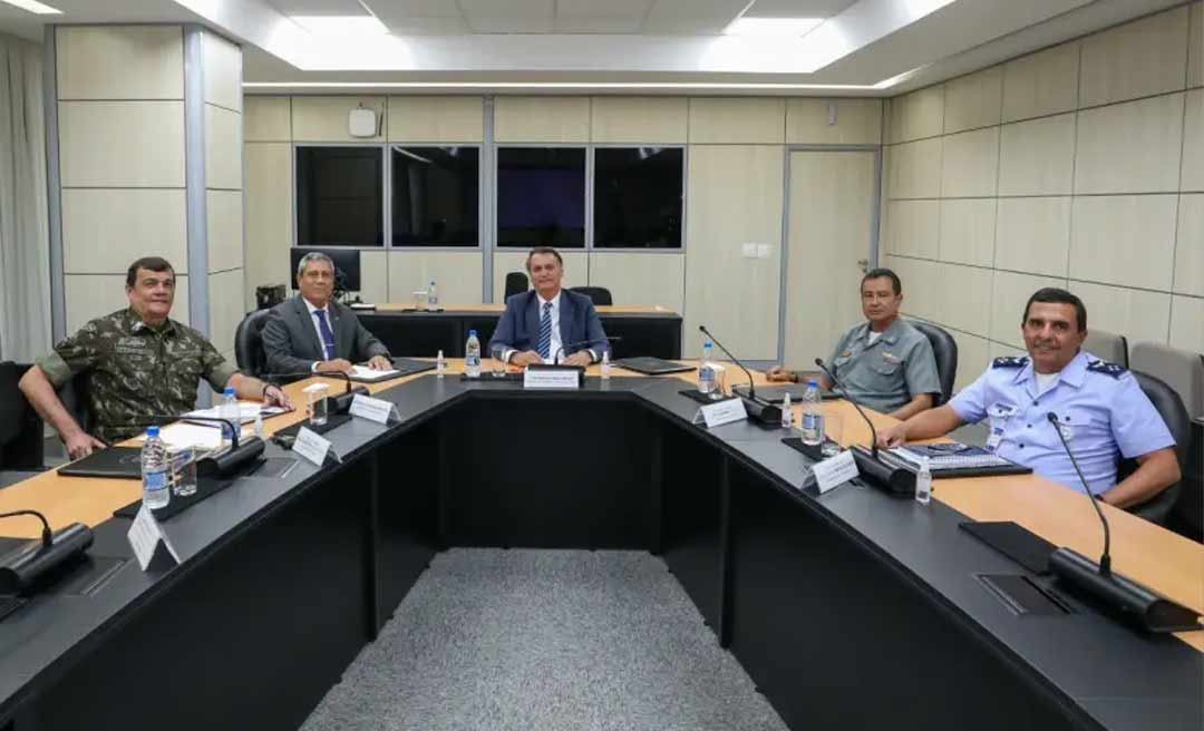 Bolsonaro convoca comandantes das Forças Armadas para reunião no Palácio da Alvorada