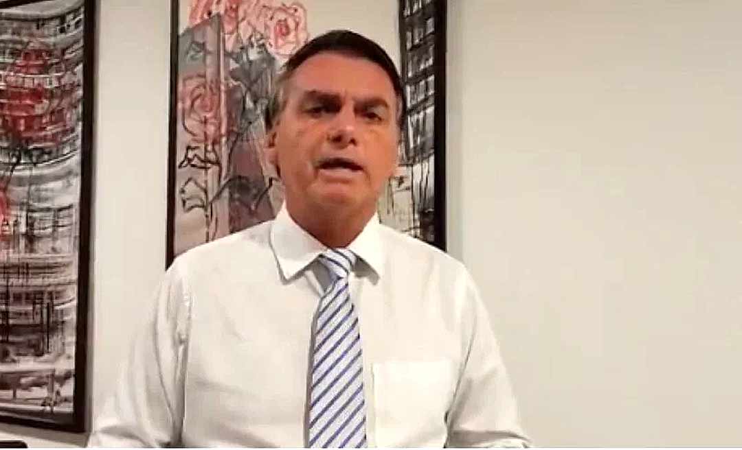 Sem apresentar provas, Bolsonaro acusa PT sobre caso das inserções e critica TSE