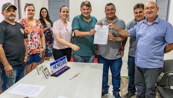 Prefeitura e Governo do Estado firmam compromisso por melhorias do Ramal da Onça