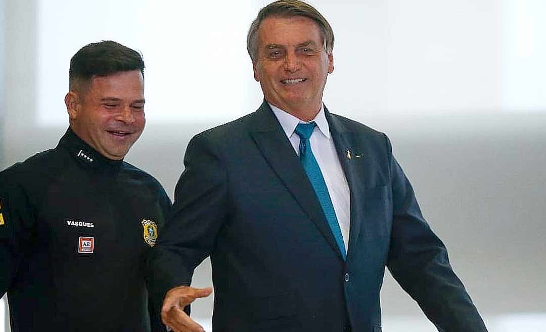 Diretor-geral da PRF ameaçado de multa e prisão pelo STF foi indicado ao cargo por Flávio Bolsonaro