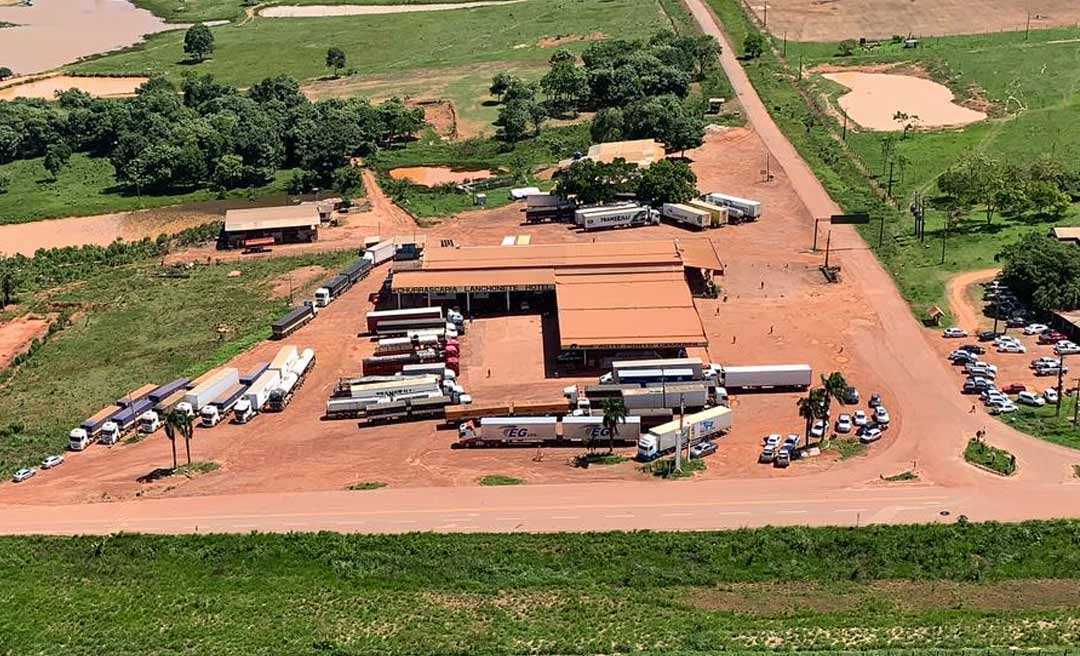 Manifestação de Acrelândia se dissipa, bloqueio no Alto Acre acaba e PM de Rondônia apoiará PRF com o Choque na Vila Extrema