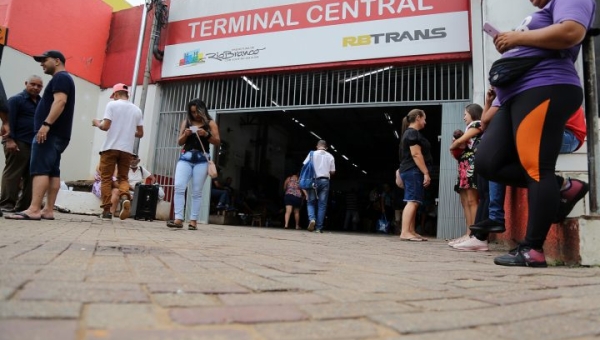 Mais de 100 ônibus vão circular em Rio Branco nos domingos de Enem