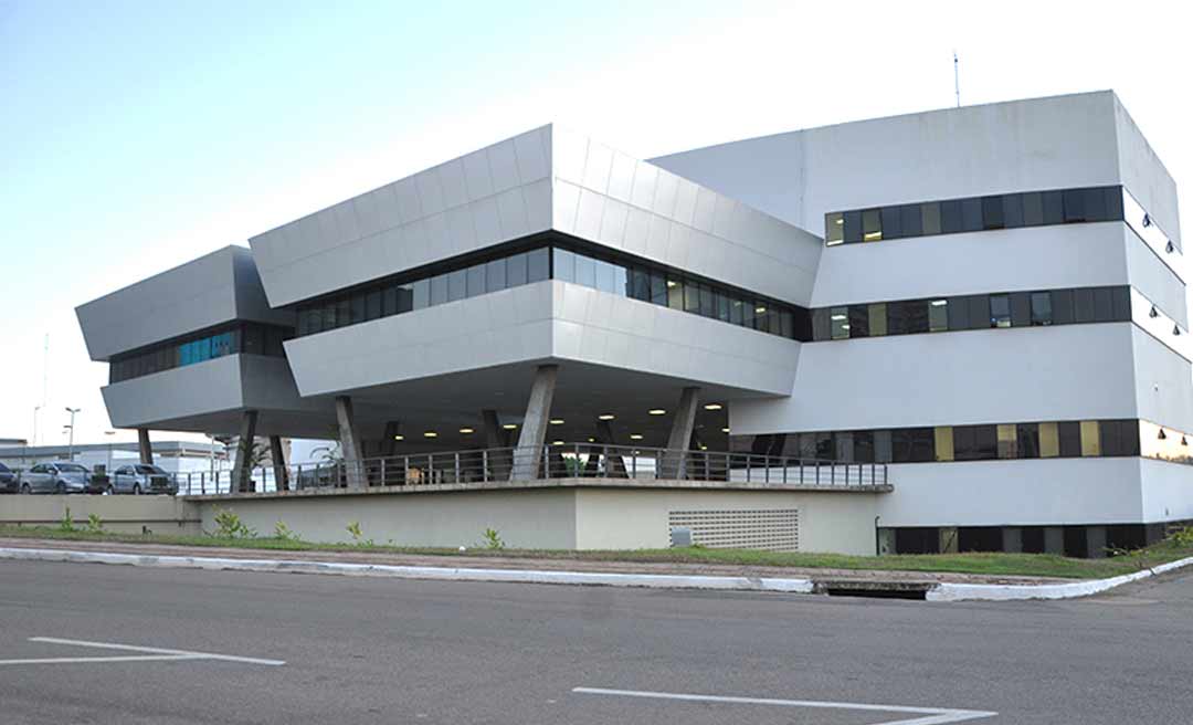 Confira a escala de plantão do final de semana e dos feriados alusivos à Proclamação da República e Tratado de Petrópolis