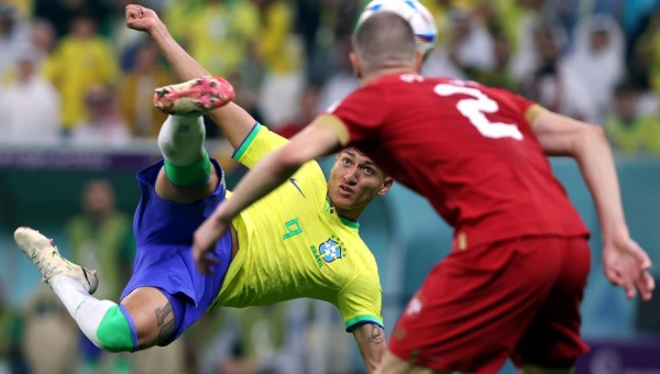 Brasil de Richarlison supera ferrolho da Sérvia e estreia com vitória na Copa do Mundo do Catar