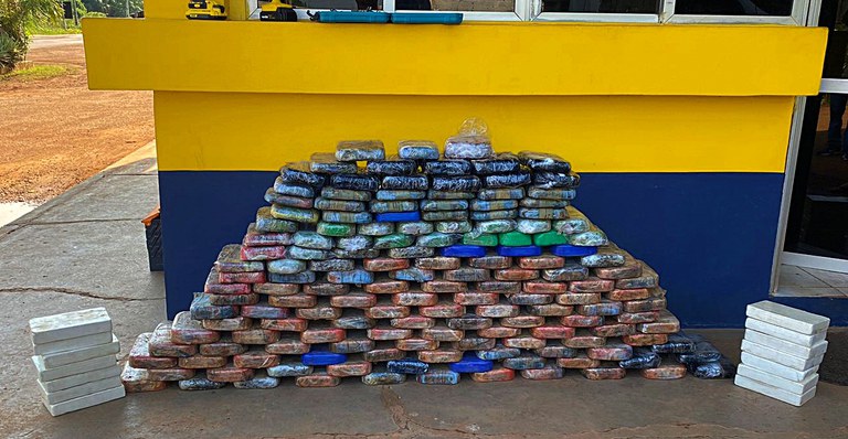 PRF apreende mais de 180 kg de cocaína em Rio Branco