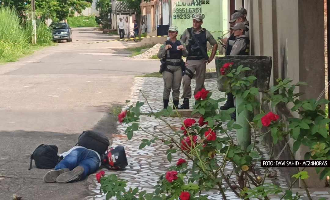 Dupla em motocicleta executa homem de 30 anos com tiro na cabeça, no bairro Seis de Agosto