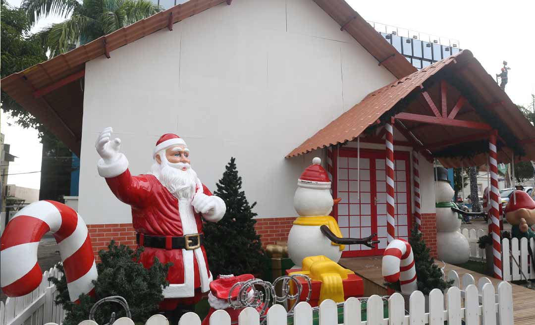 Governo acende luzes de Natal do Palácio e abre casinha do Papai Noel para visitação nesta quarta-feira