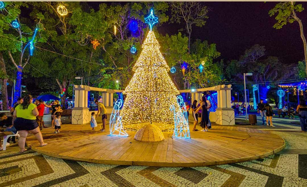 Videorrepórter Juan Diaz mostra as luzes de Natal no Centro de Rio Branco e ouve a comunidade