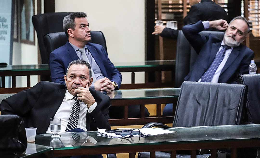 Confira os clicks da última sessão deliberativa da Assembleia, por Juan Diaz