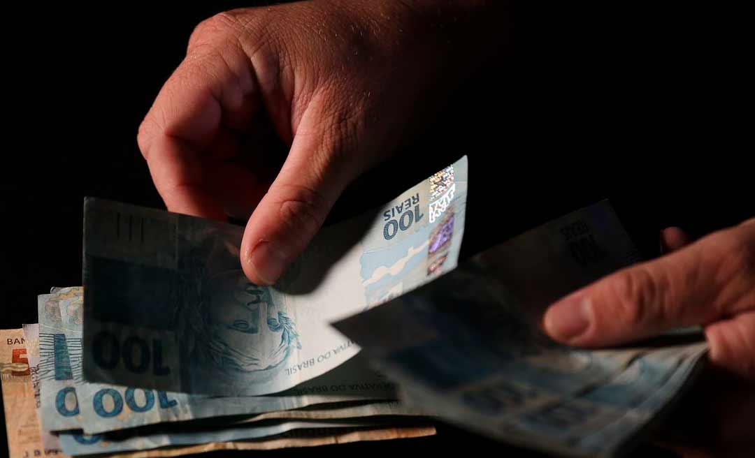 Salário Mínimo de R$ 1.302: saiba o que muda no empréstimo consignado