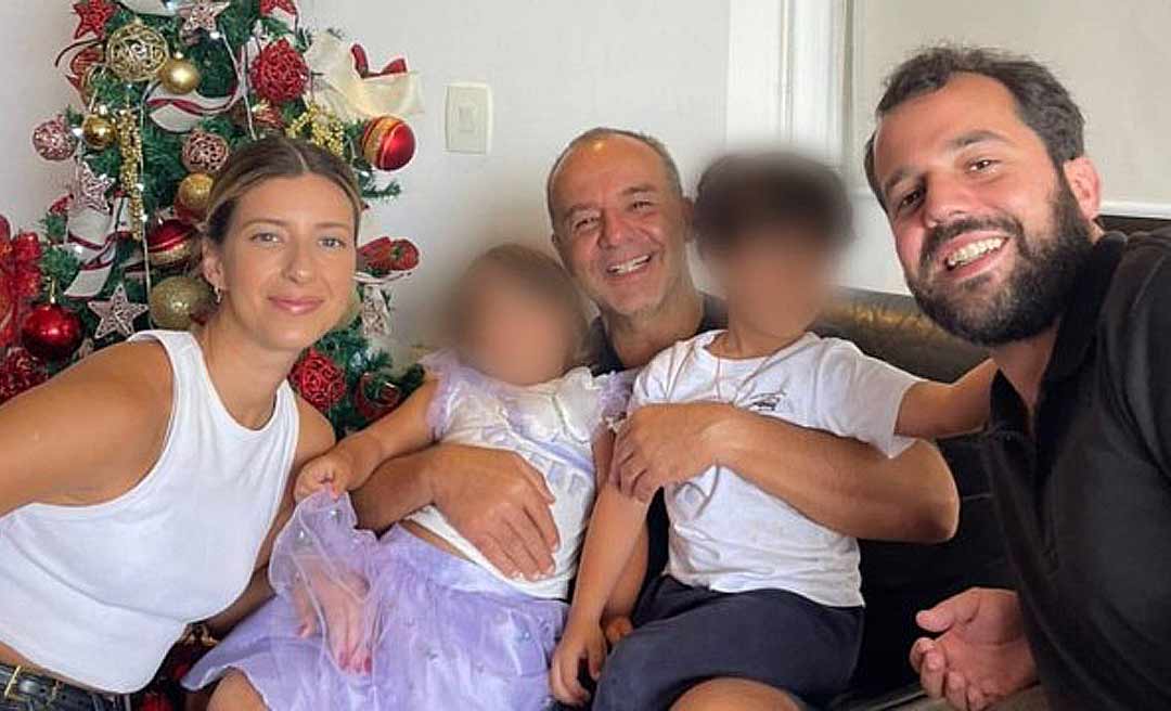 Filho de Cabral posta foto do pai em prisão domiciliar com netos: 'Clima de Natal'