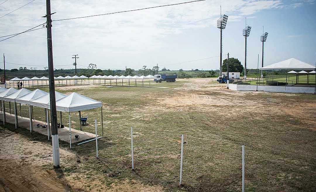 Réveillon na Arena do Juruá em Cruzeiro do Sul terá shows de Chicão dos Teclados e Lauana Prado