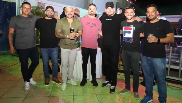 Clientes e amigos lotam hotel Terra Verde para prestigiar aniversário do Samba Brothers