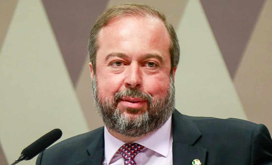 Novo ministro de Minas e Energia do governo Lula apoia que Petrobras não siga preços mundiais