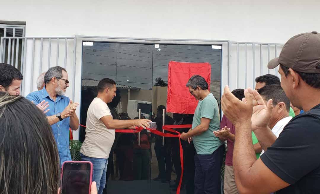 Emenda de R$ 100 mil de Edvaldo Magalhães possibilita reforma do Sindicato Rural de Tarauacá; obra foi entregue neste sábado