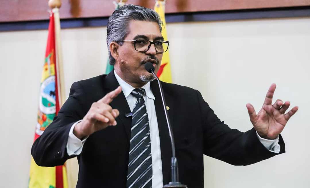 Edvaldo Magalhães repudia atos antidemocráticos em Brasília e defende posicionamento conjunto da Assembleia