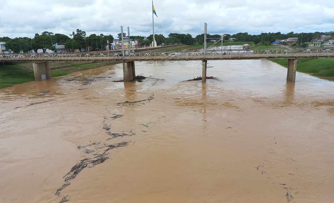 Rio Acre sobe mais de dois metros em Rio Branco e Defesa Civil fala em “alerta máximo”