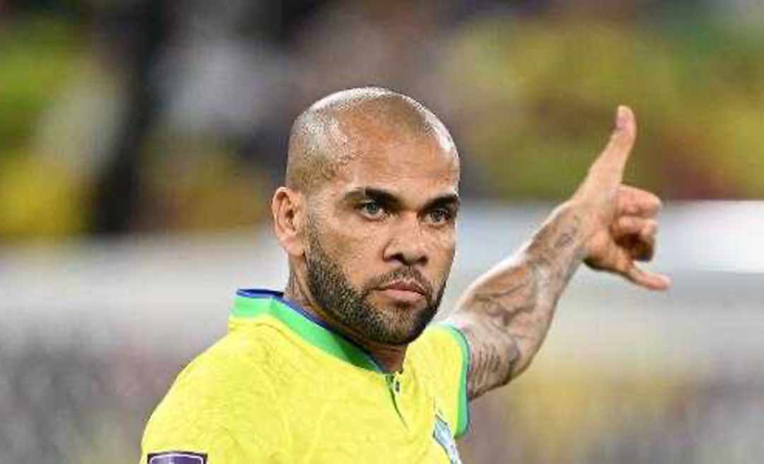 Daniel Alves é detido em Barcelona por suspeita de agressão sexual